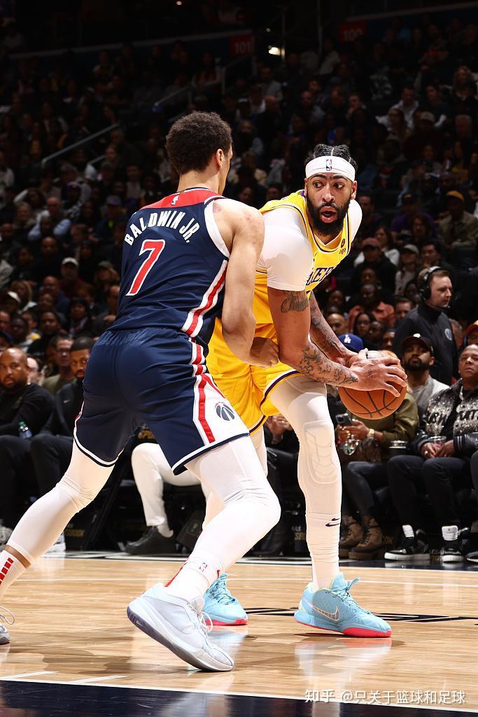 体育投注-华盛顿奇才临场应变备战NBA常规赛姆巴佩在皇家马德里比赛中高光表现之后，孟菲斯灰熊围绕NBA季后赛主帅复盘的简单介绍